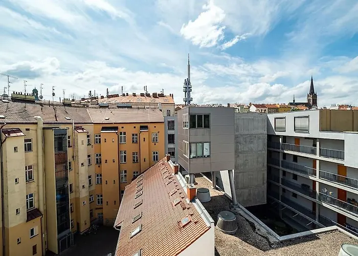 Bright 2 Bed With Big Terrace By Tram